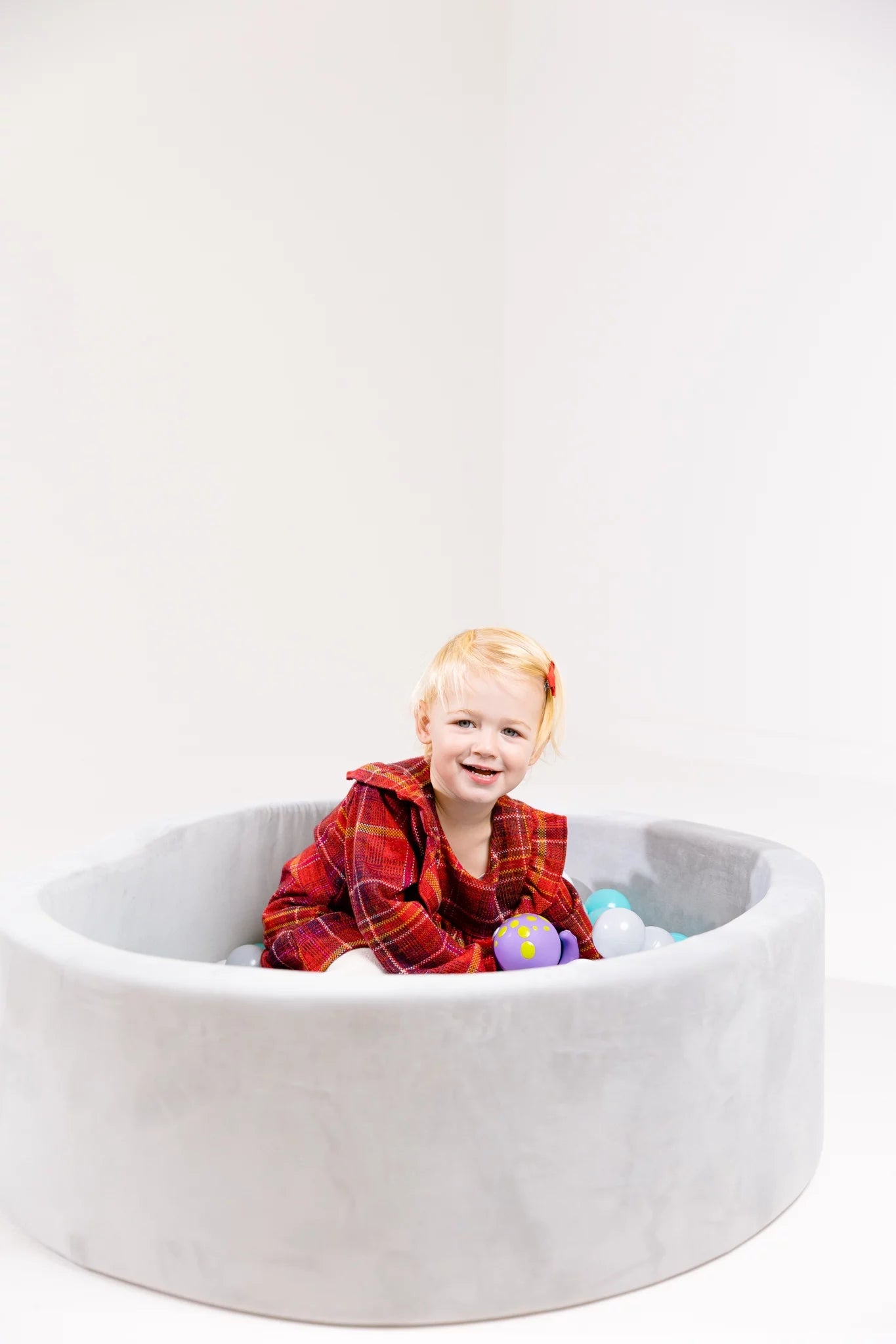 Luxurious Grey Velvet Ball Pit with 200 Aqua, White, & Grey Balls for Endless Fun